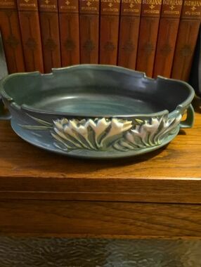 Vintage Roseville Pottery "Freesia" Green Console Bowl 10"